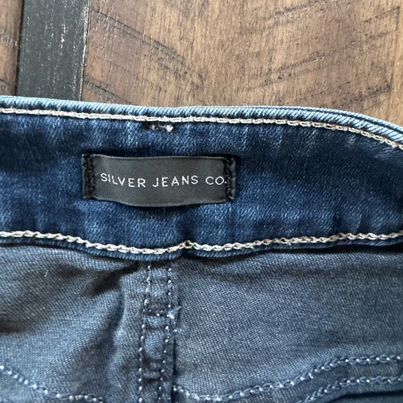 Ladies Silver Jeans Co, Midrise Suki Skinny Jeans. Size 30 - Picture 10 of 12